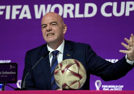 L&rsquo;Association anglaise de football retire son soutien à Gianni Infantino