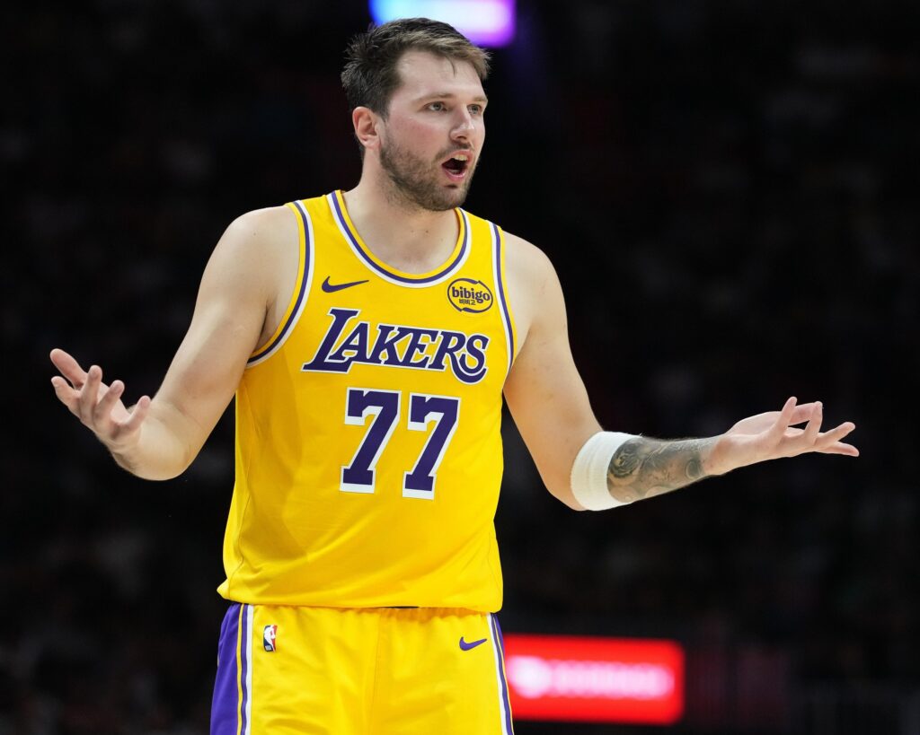 Les Los Angeles Lakers pourraient changer de propriétaire pour 12,5 milliards de dollars