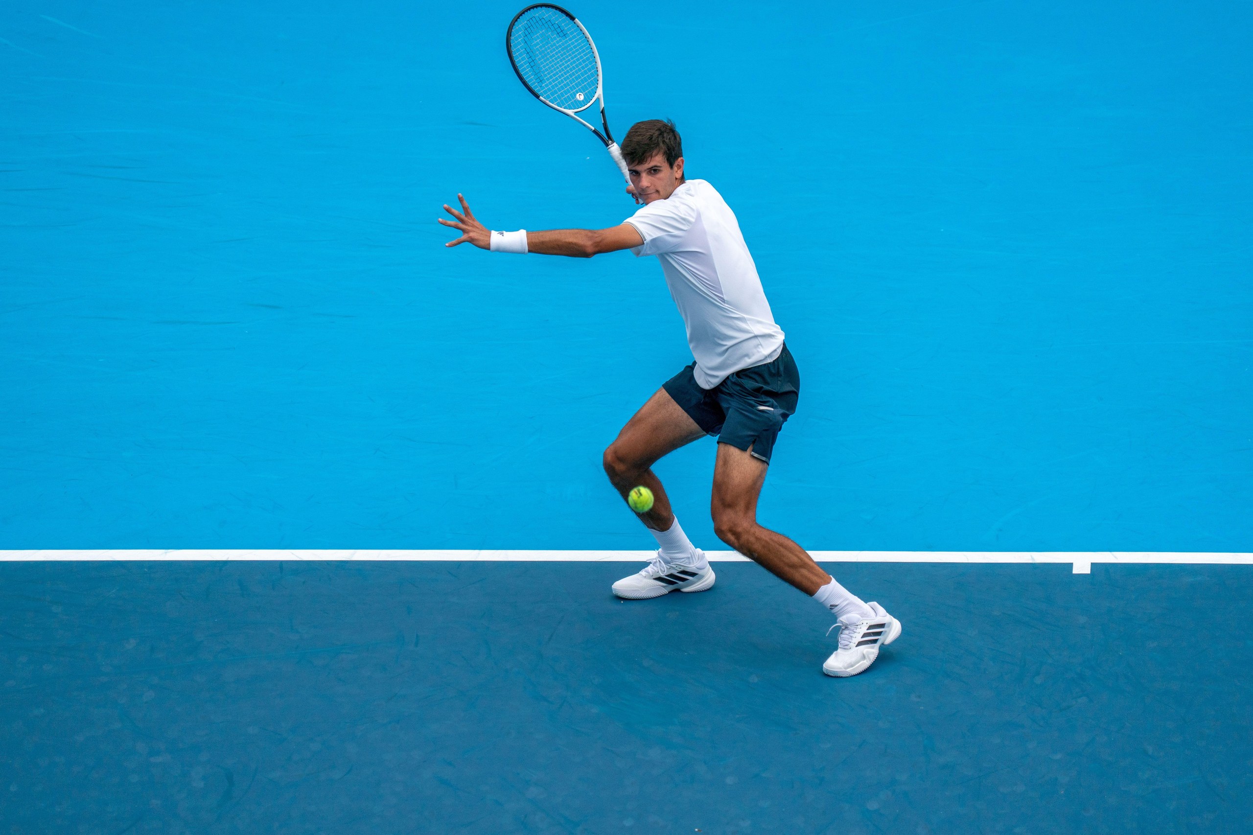 Rafael Jódar winds up a shot at the Cincinnati Open