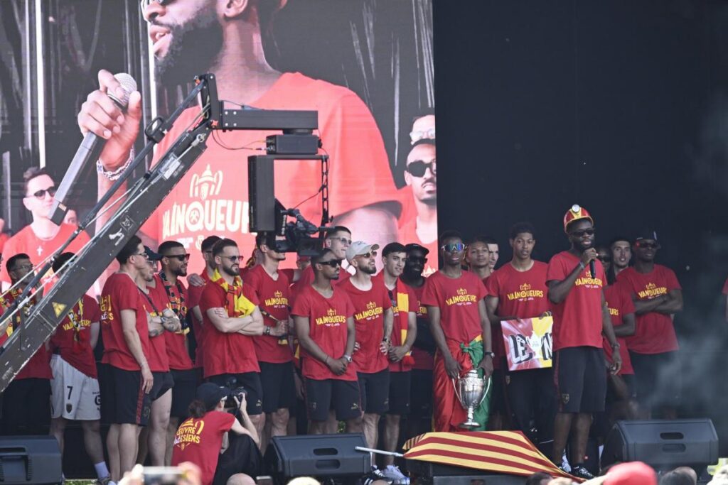 Le maire de Lens décrète le 22 mai jour férié après la victoire en Coupe de France