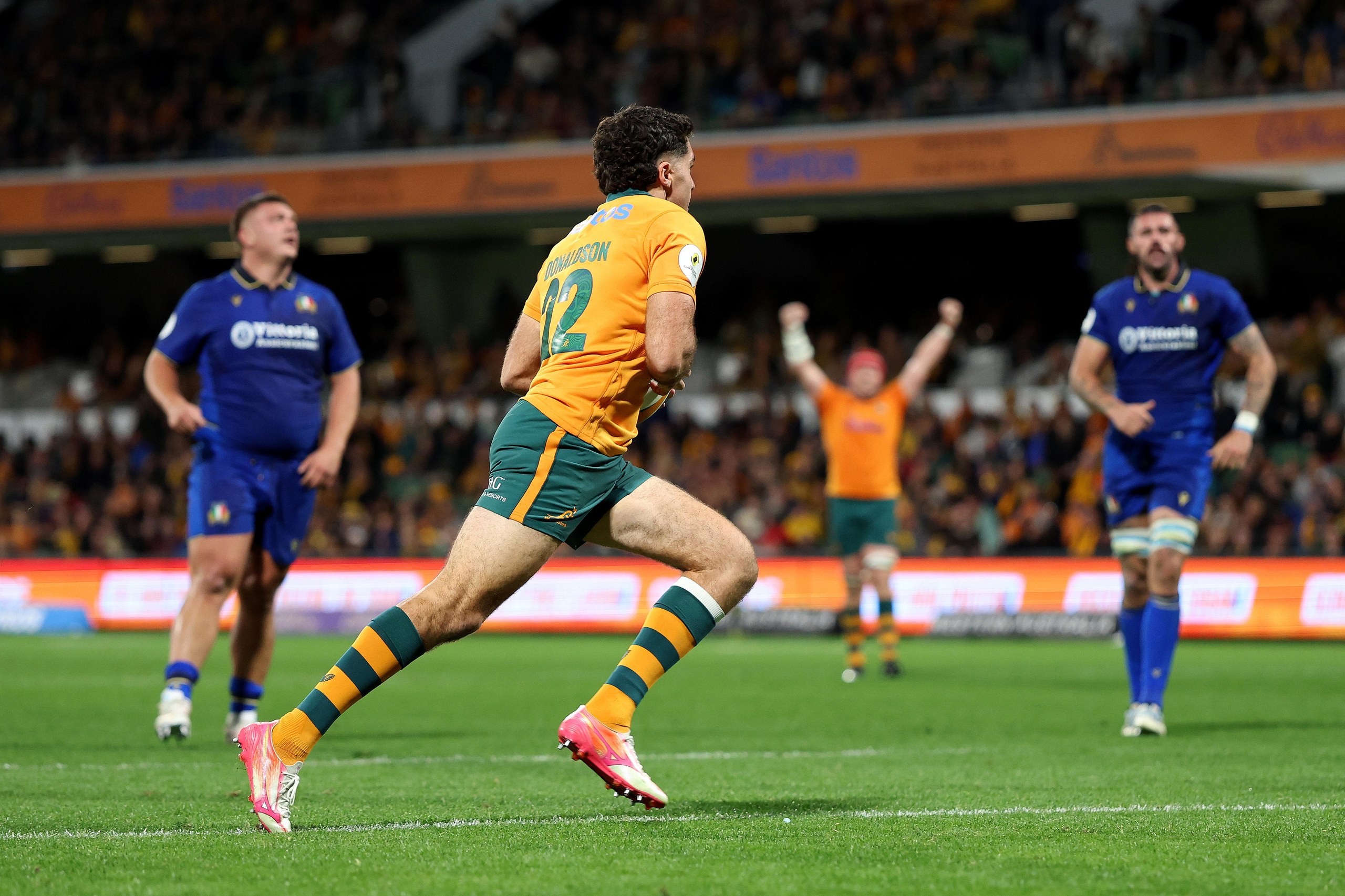 Ben Donaldson puts icing on the cake as the Wallabies thump Italy at HBF Park
