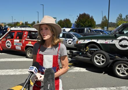 Caroline Kennedy participe au Shitbox Rally en Australie