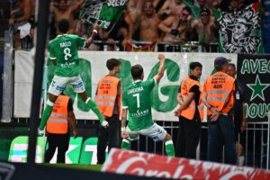 Saint-Étienne démarre fort en Ligue 2 avec une victoire éclatante contre Sochaux