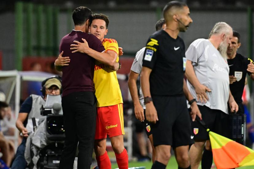 Dino Toppmöller célèbre la victoire de Lens dans le Trophée des champions