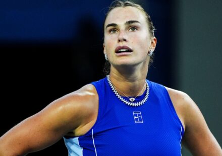L&rsquo;élimination surprise de Sabalenka laisse Rybakina en quête de la première place à Cincinnati
