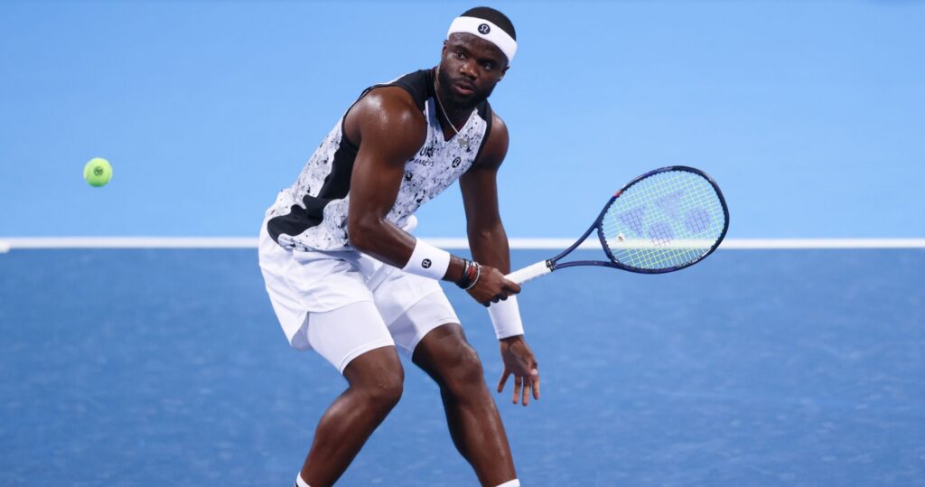 Tiafoe élimine Auger-Aliassime à Cincinnati, les deux têtes de série sortent le même jour