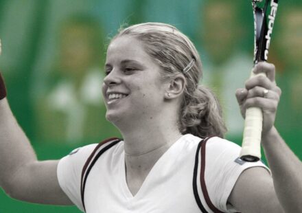 Kim Clijsters atteint la première place mondiale pour la première fois le 11 août 2003