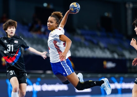 Les Bleuettes battent la Corée du Sud et se qualifient pour le Mondial U18