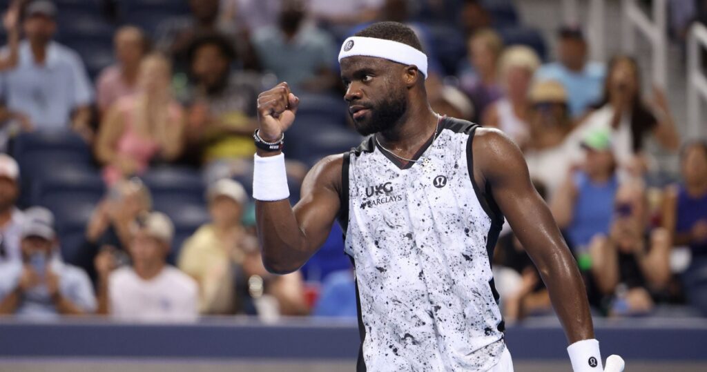 Tiafoe defeats Tien and will face Auger-Aliassime in the round of 16