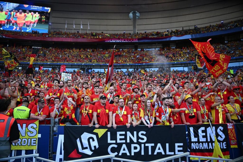 Lens célèbre ses héros vainqueurs de la Coupe de France