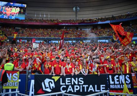 Lens célèbre ses héros vainqueurs de la Coupe de France