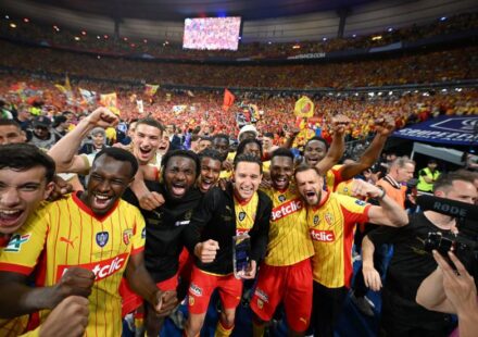 Lens remporte la Coupe de France après des décennies d&rsquo;attente